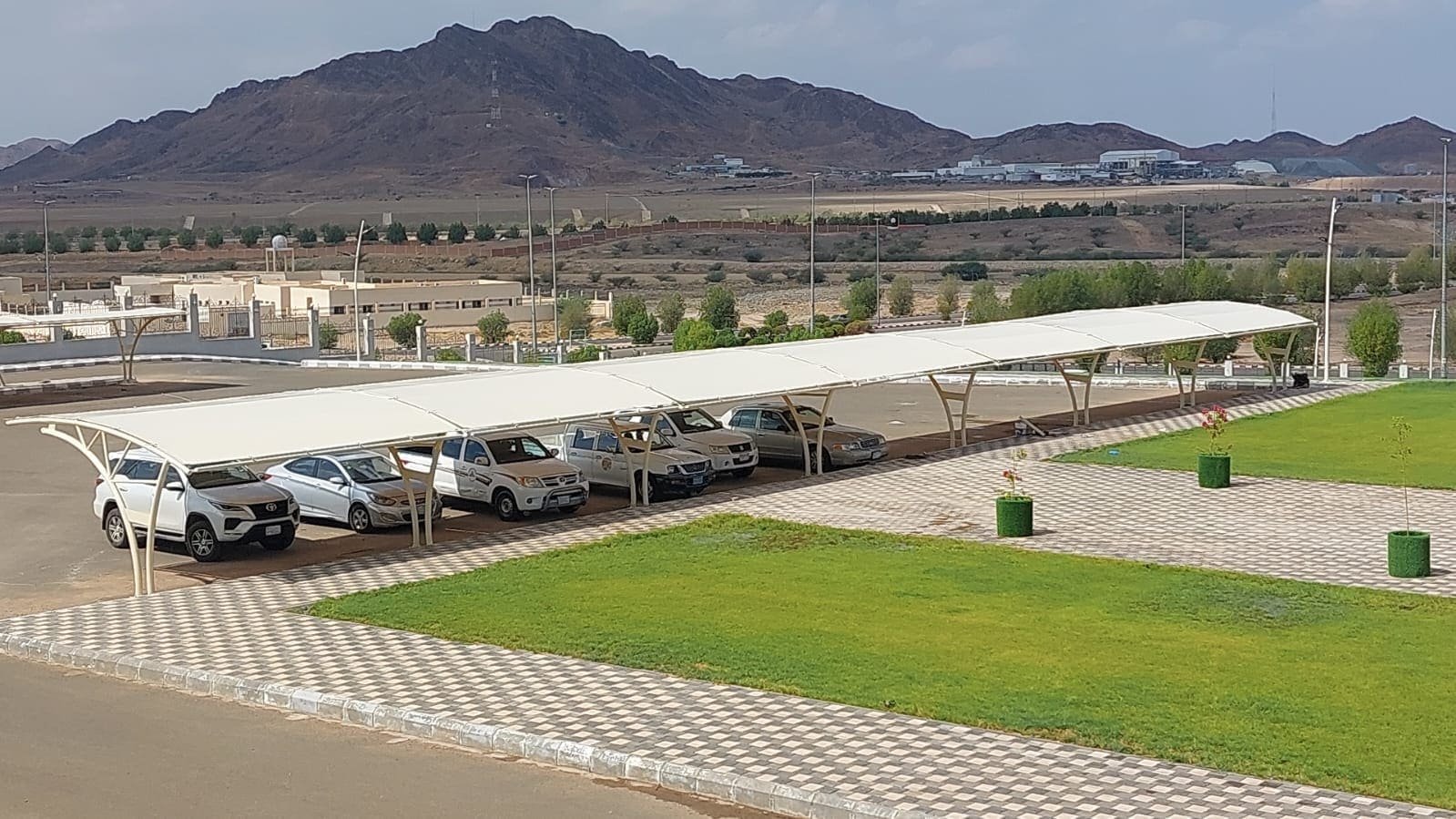 مظلات ساندوتش بانل